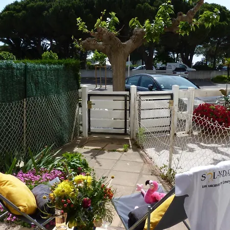 Sol-y-days Mathilde: Beachfront Garden With Parking Apartment Le Grau-du-Roi