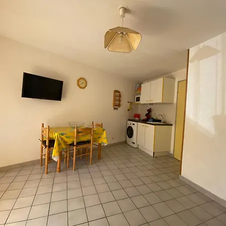 Sol-y-days Mathilde, Agreable En Rez-de-jardin Avec Parking Et Un Acces Direct A La *