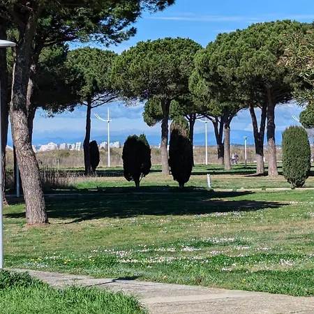 Sol-y-days Mathilde, Agreable En Rez-de-jardin Avec Parking Et Un Acces Direct A La لو غراو دو روا