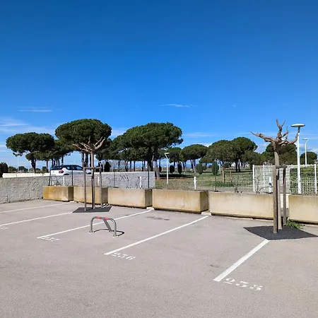 Sol-y-days Mathilde, Agreable En Rez-de-jardin Avec Parking Et Un Acces Direct A La דירה *