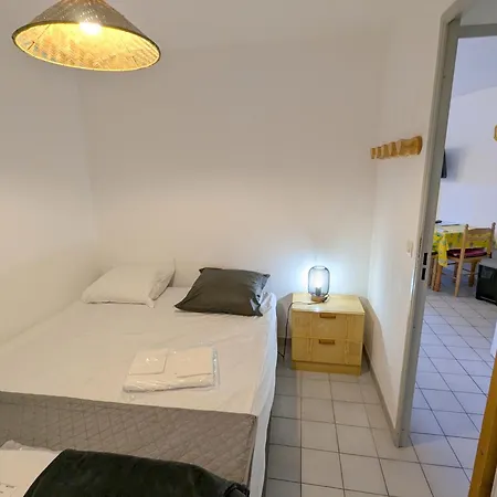 Sol-y-days Mathilde, Agreable En Rez-de-jardin Avec Parking Et Un Acces Direct A La * לה-גרו-דו-רואה