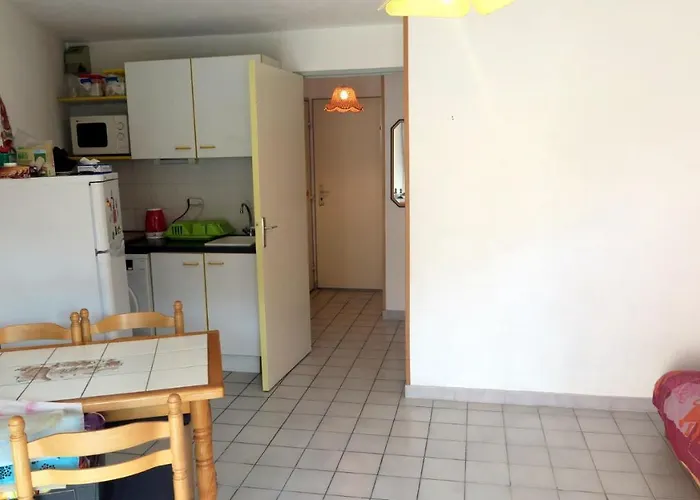 Sol-y-days Mathilde, En Rez-de-jardin Avec Parking Et Un Accès Direct à La