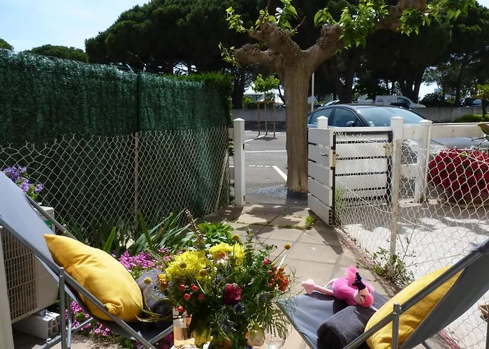 Sol-y-days Mathilde, En Rez-de-jardin Avec Parking Et Un Accès Direct à La *