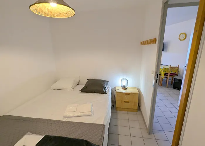 Sol-y-days Mathilde, En Rez-de-jardin Avec Parking Et Un Accès Direct à La * Le Grau-du-Roi