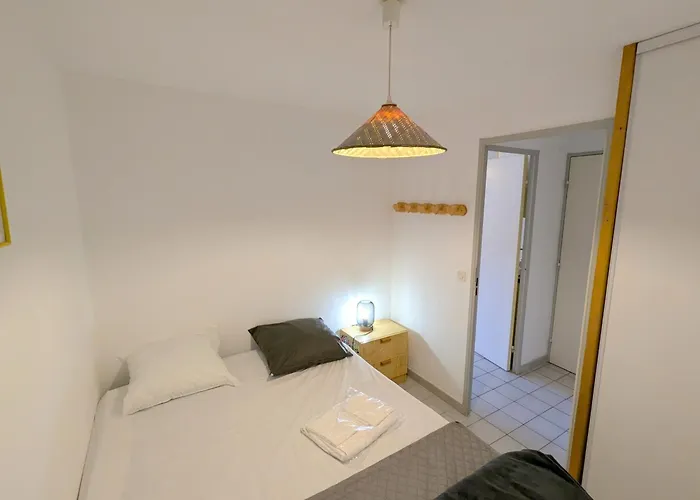Apartamento Sol-y-days Mathilde, En Rez-de-jardin Avec Parking Et Un Accès Direct à La